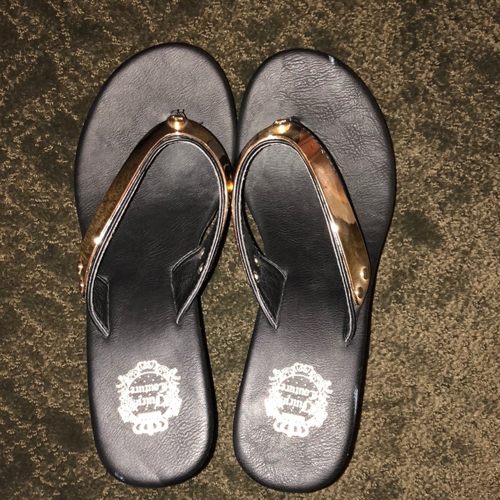 JUICY COUTURE WEDGED FLIP FLOP